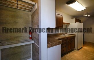 1 bed, 1 bath, $1,050, Unit C