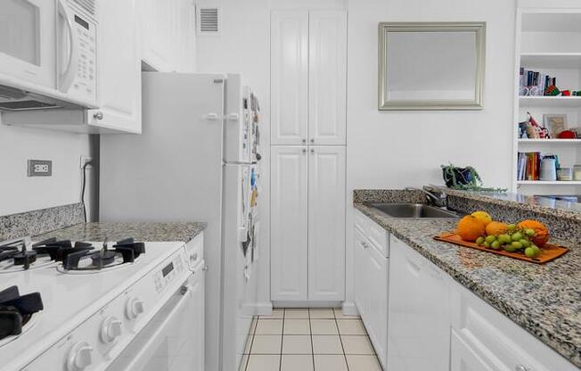 1 bed, 1 bath, 632 sqft, $6,295, Unit 4M