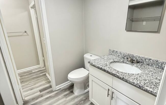 3 beds, 1.5 baths, 1,000 sqft, $1,323, Unit 442-B