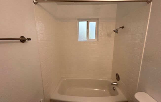 1 bed, 1 bath, $925, Unit Unit 4