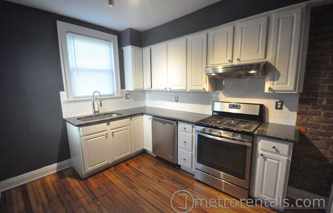 198-200 E Hudson Street