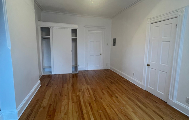 1 bed, 1 bath, $3,000, Unit 3