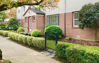 2 beds, 1 bath, 695 sqft, $1,595, Unit 711 - 3