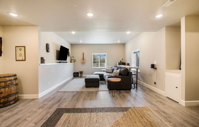 4 beds, 3.5 baths, $3,595