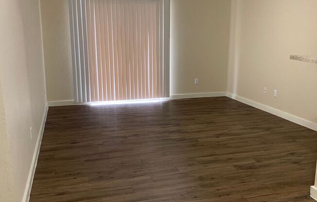 1 bed, 1 bath, 703 sqft, $875, Unit 1911