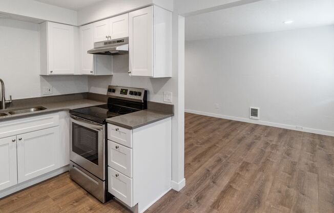 5410 / 5416 N Lacey St