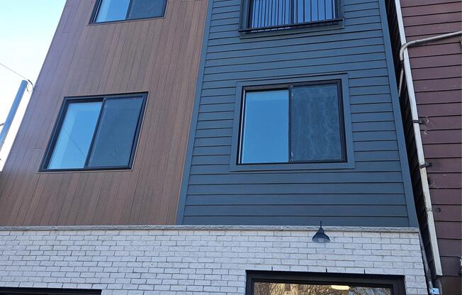 842 LIBERTY AVE
