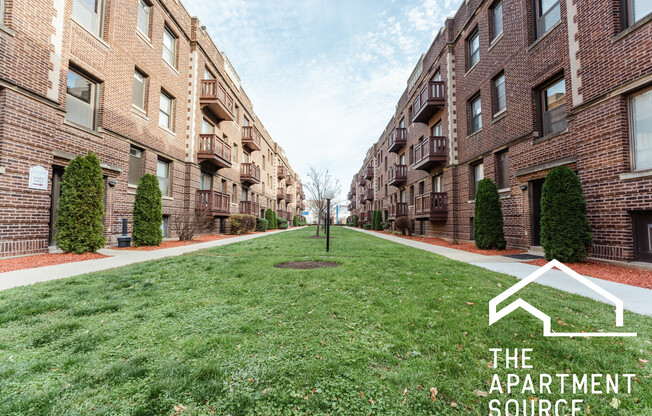 3026 N Halsted St, Chicago IL