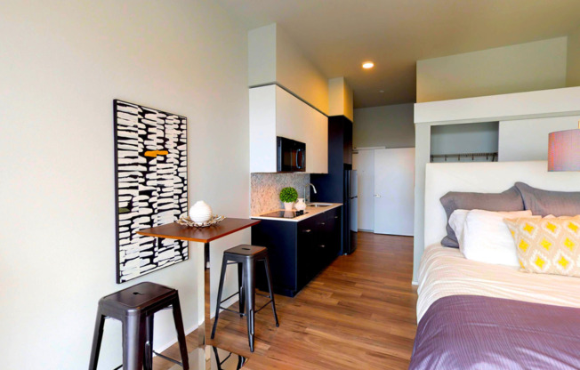 Studio, 1 bath, 374 sqft, $1,355, Unit 216