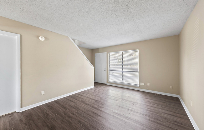 10-811-Serene-Valley-Road-10