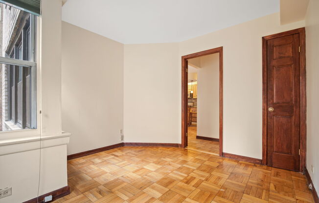 1 bed, 1 bath, $3,600, Unit 5L