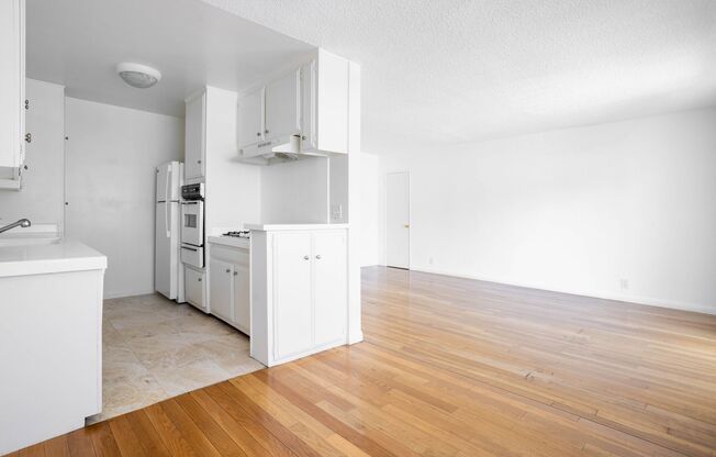 725 Hayworth Apartments