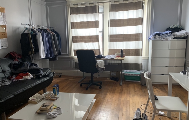 Studio, 1 bath, 600 sqft, $2,400, Unit 604