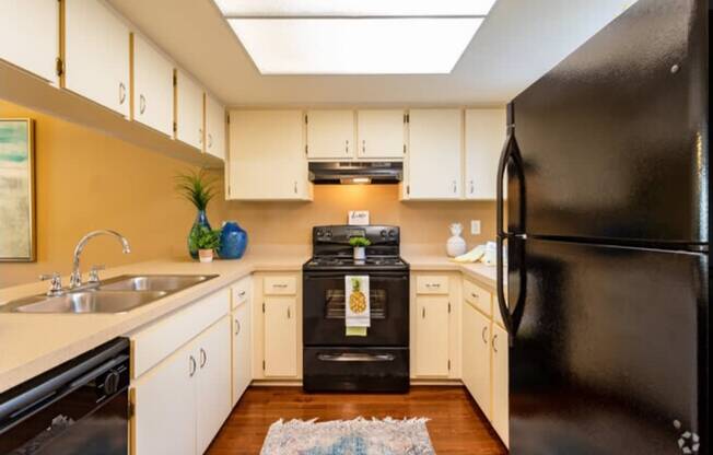 Refrigerator And Kitchen Appliances at Bay Club, Florida