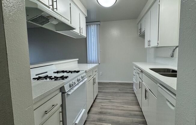 1 bed, 1 bath, $1,950, Unit 212