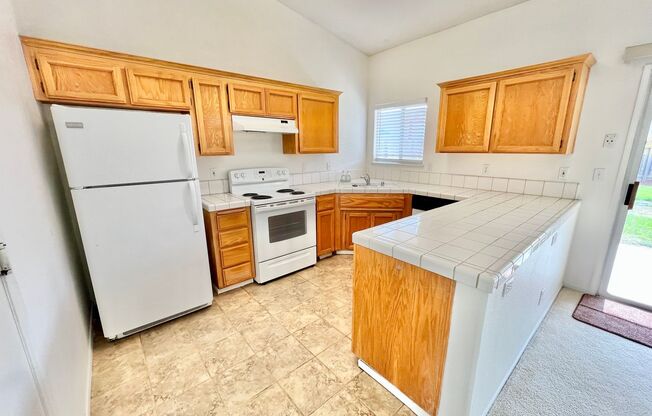 3 beds, 2 baths, $2,095