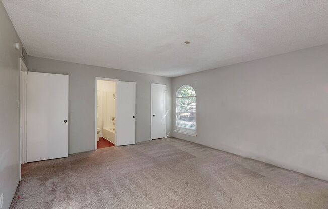 2 beds, 1.5 baths, $1,500, Unit Unit 2436