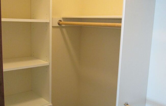 1 bed, 1 bath, 720 sqft, $1,600, Unit 123