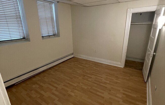 2 beds, 1 bath, 630 sqft, $2,900, Unit J4