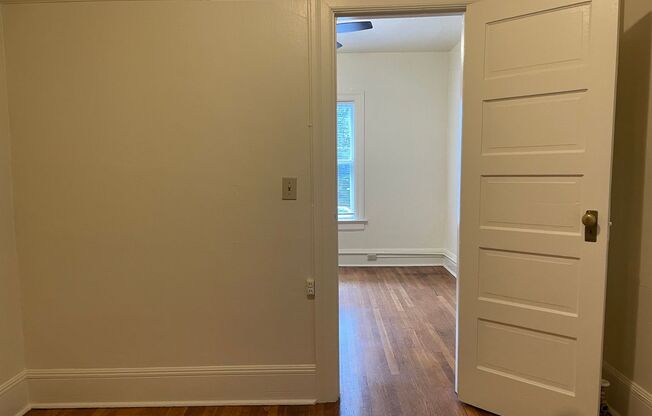 1 bed, 1 bath, 550 sqft, $1,095, Unit 304