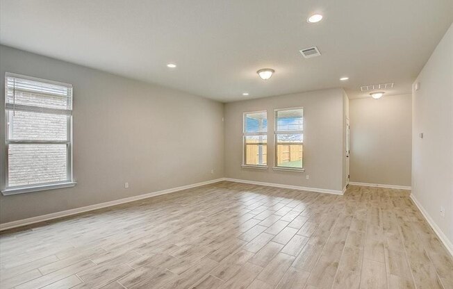 108 PERUVIAN LN