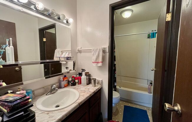 2 beds, 1.5 baths, $1,350, Unit 205