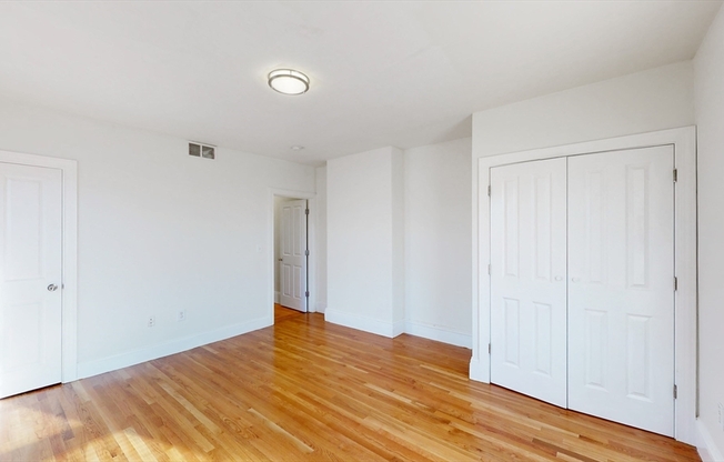 80 W COTTAGE ST