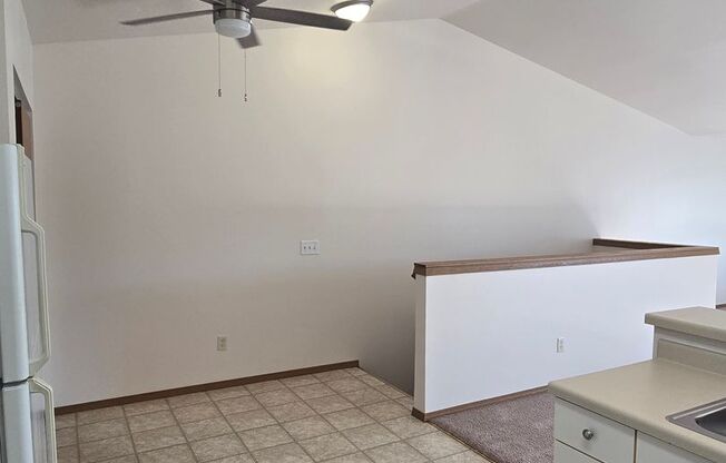 2 beds, 1 bath, 856 sqft, $1,269, Unit PL   7305