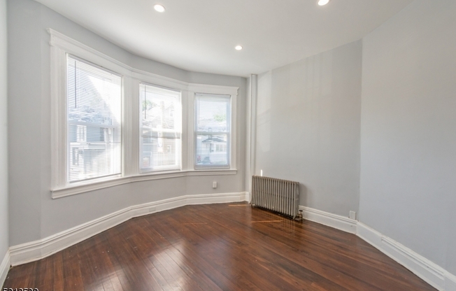 69 HARRISON AVE