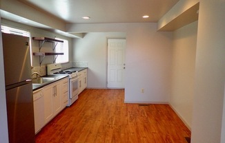 2 beds, 1 bath, $2,999