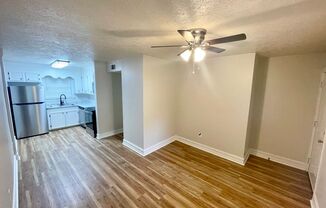 2 beds, 1 bath, $950, Unit 5