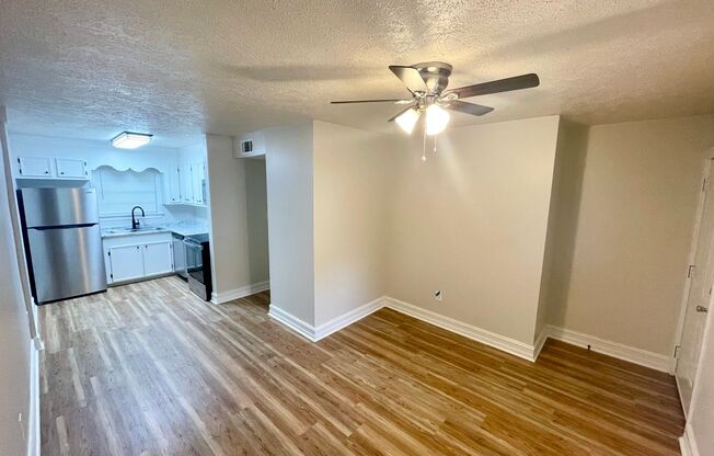 NEWLY RENOVATED! 2 Bed, 1 Bath Available for Rent in Brandon!