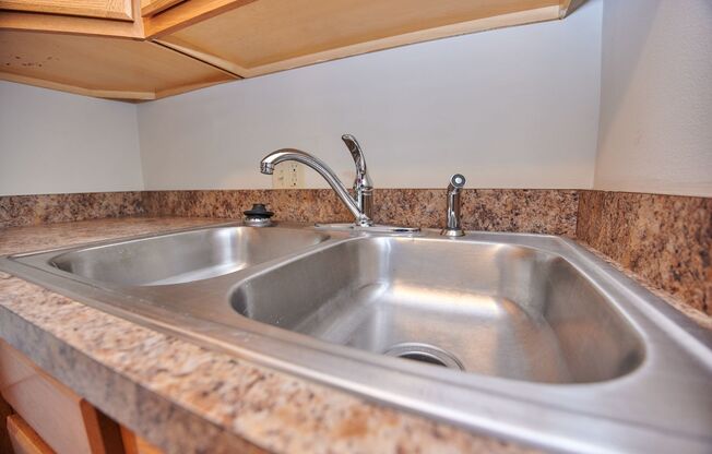 1 bed, 1 bath, 650 sqft, $865, Unit 836