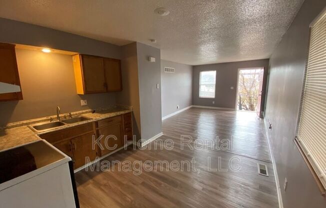 1631 JACKSON AVE