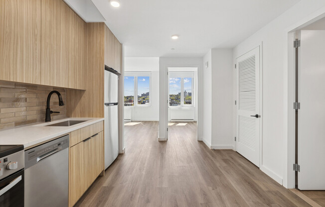 1 bed, 1 bath, $4,245, Unit 9G