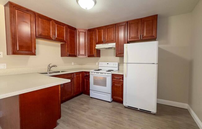 2 beds, 1 bath, $1,975, Unit 4968-08