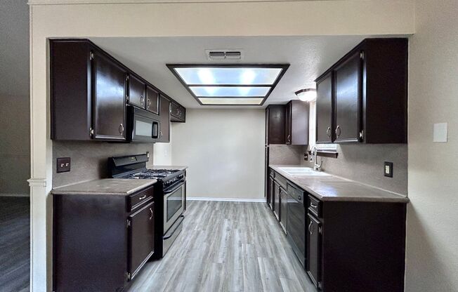 906 Spring Tree St 78681 |3 Bed 2 Bath 2 Car garage  $1795 | 1/2 OFF FIRST MONTH RENT!