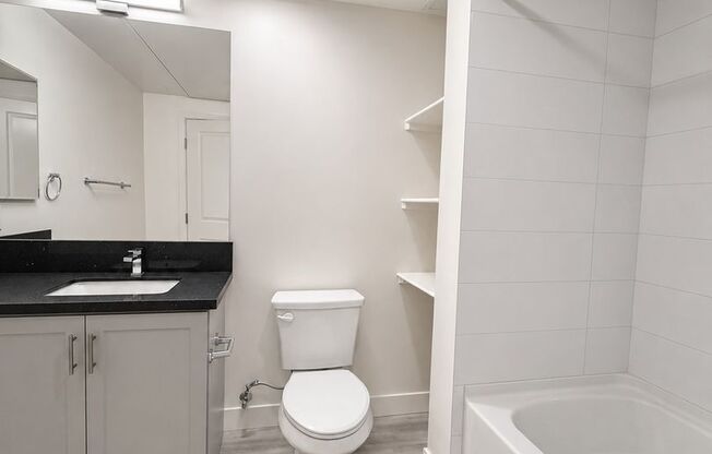 1 bed, 1 bath, 581 sqft, $2,475, Unit T407