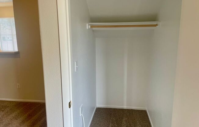3 beds, 2 baths, $1,695, Unit # 1008