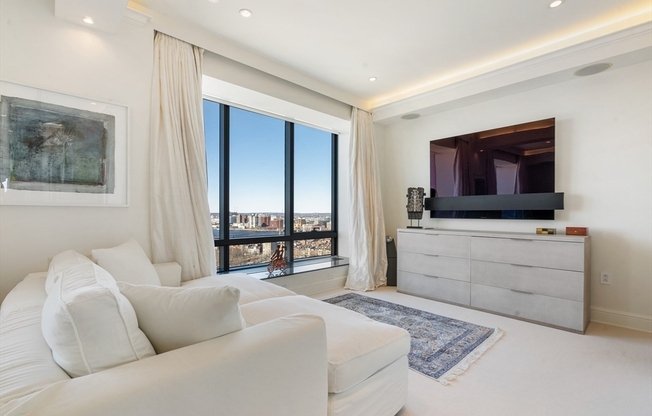 3 beds, 4.5 baths, 3,246 sqft, $35,000, Unit 30E
