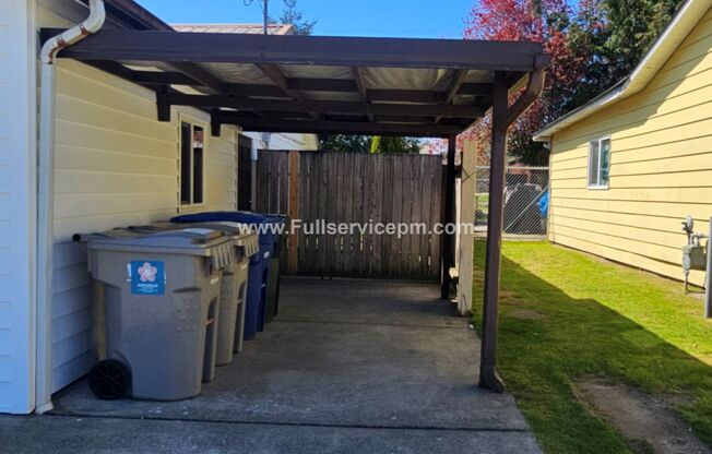 Charming and Updated Rambler 3 br. Fairwood Rambler w/large yard