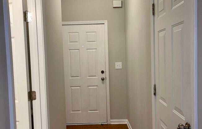 Lovely 3 Bedroom/2.5 Bath Town Home w/ Garage!