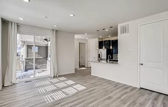 2B/2.5B Pair Home with Deck and Yard Available Late June!