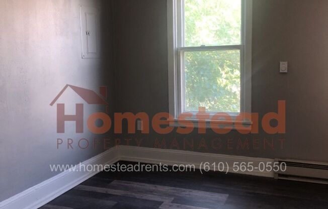 2 beds, 1 bath, $1,300