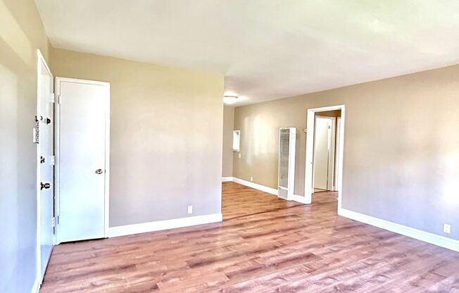 Beautiful First-Floor 2 Bed/ 1 Bath Apartment in Downtown Millbrae available NOW!