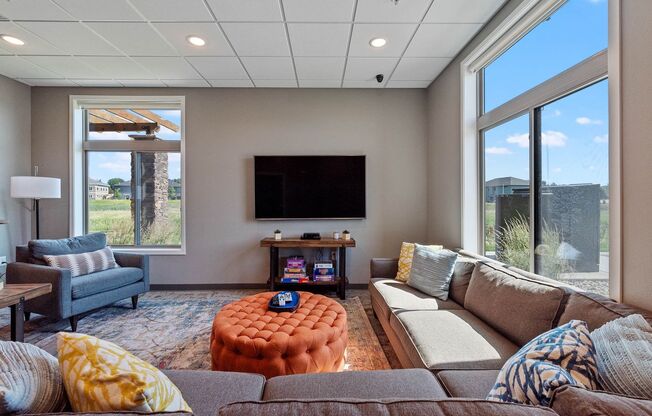 1 bed, 1 bath, 726 sqft, $995, Unit 210