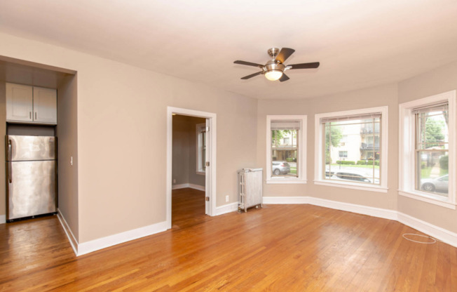 1329 1337 W TOUHY AVE
