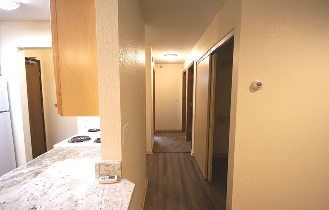 2 beds, 2 baths, 915 sqft, $1,695, Unit 318