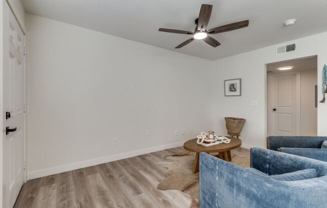 1 bed, 1 bath, 750 sqft, $1,275, Unit 116