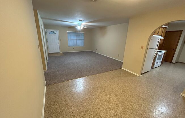 2 beds, 1 bath, $1,350